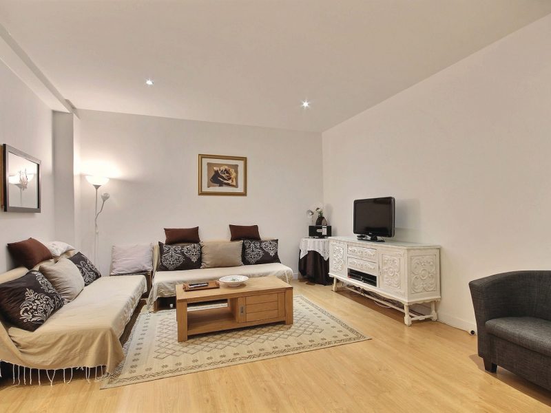 Furnished apartment - 67m² - 2 bedrooms - Faubourg Saint-Martin - Paris