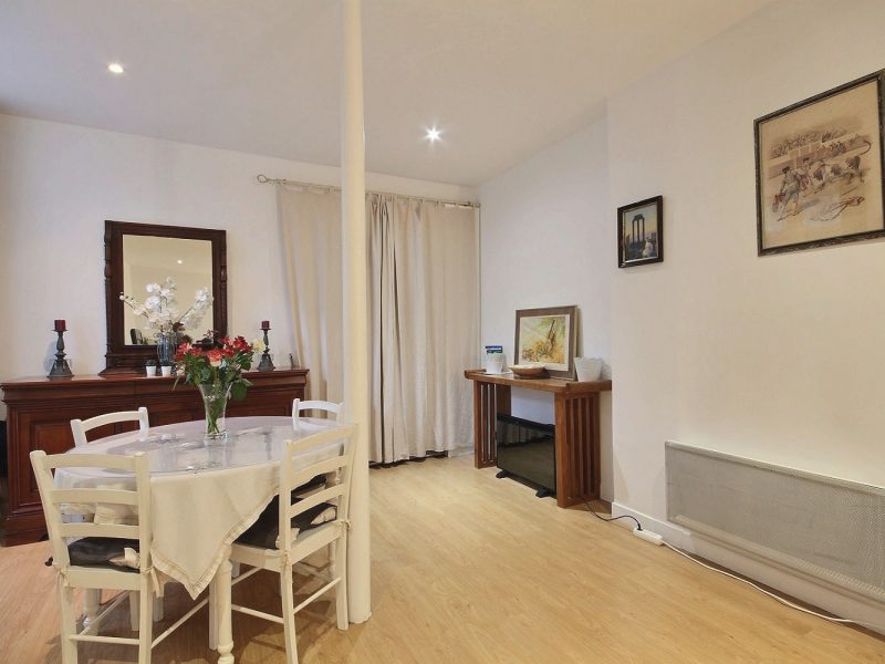 Furnished apartment - 67m² - 2 bedrooms - Faubourg Saint-Martin - Paris