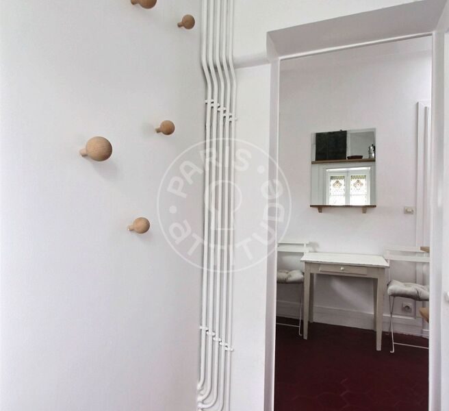 Furnished studio - 27m² - Invalides - Paris