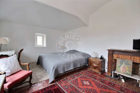 Furnished studio - 27m² - Invalides - Paris