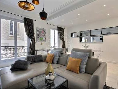 Furnished apartment - 75m² - 2 bedrooms - Triangle d'Or - Paris