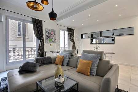Furnished apartment - 75m² - 2 bedrooms - Triangle d'Or - Paris