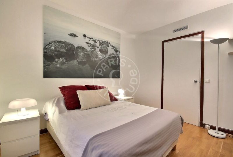 Furnished studio - 23m² - Alma-Marceau - Paris