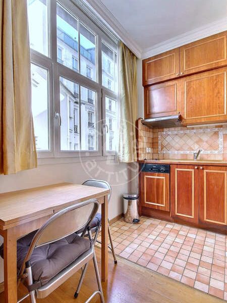 Furnished studio - 21m² - Arc de Triomphe - Paris
