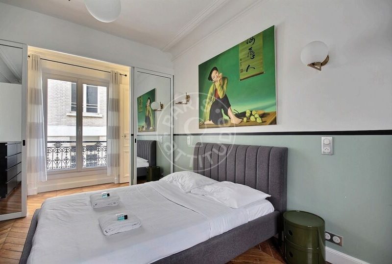 Furnished apartment - 75m² - 2 bedrooms - Triangle d'Or - Paris