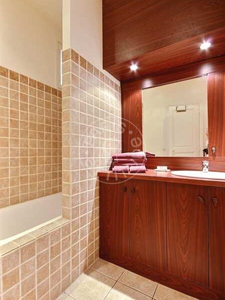 Furnished apartment - 48m² - 1 bedroom - Avenue Foch - Paris