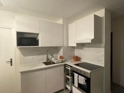 Chambre avec salle de bain privative en colocation à Évry-Courcouronnes – 550 € CC