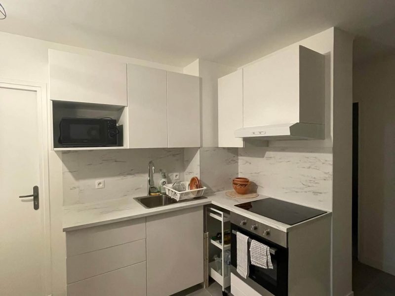 Chambre avec salle de bain privative en colocation à Évry-Courcouronnes – 550 € CC