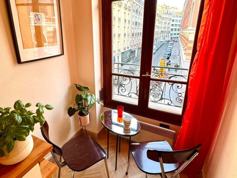 Paris 11 Sublet: Bright 1BR Near Charonne Metro | Available in July