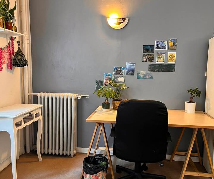 Colocation Paris 18 – Chambre meublée avec balcon, proche transports et commerces