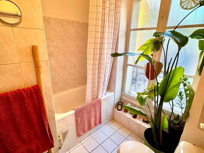 Paris 11 Sublet: Bright 1BR Near Charonne Metro | Available in July