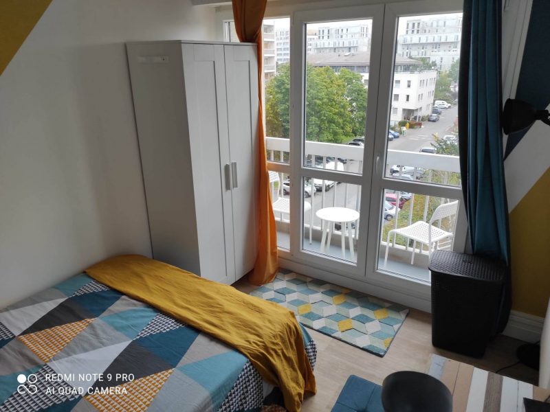Furnished Bedroom in Female Colocation – Cergy Préfecture, 2 min from University