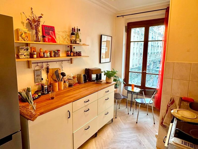 Paris 11 Sublet: Bright 1BR Near Charonne Metro | Available in July